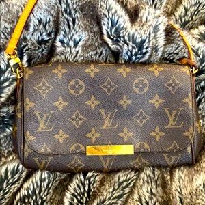 **Louis Vuitton Favorite PM